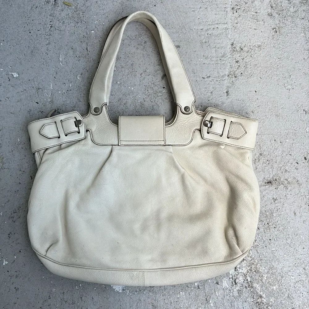 Ferragamo shoulder bag - Picture 3 of 8